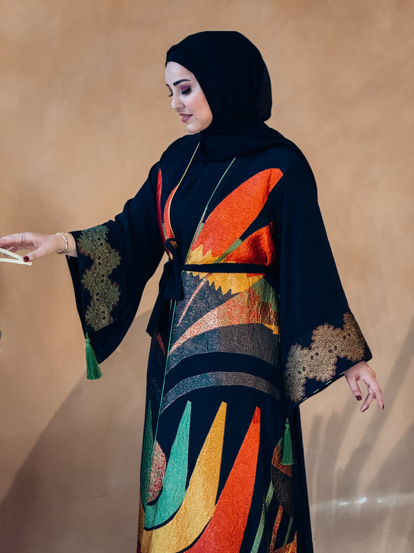 عباية بألوان جذابة