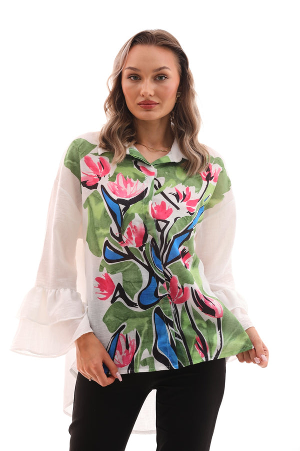 Two-layer sleeve shirt with floral design