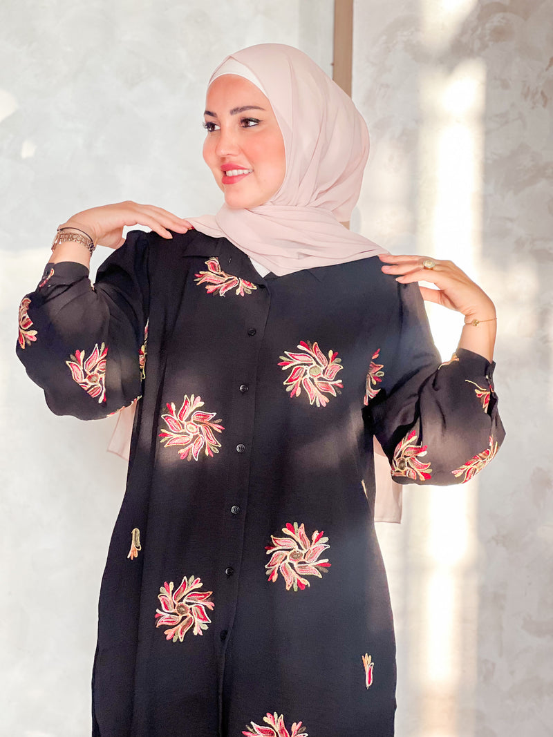 Floral embroidery takim