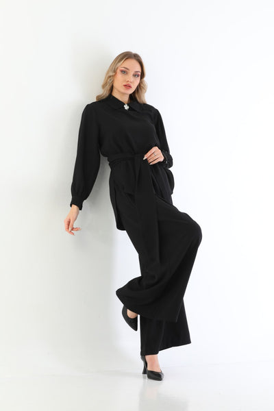 wide style takim with leaf broach on collar