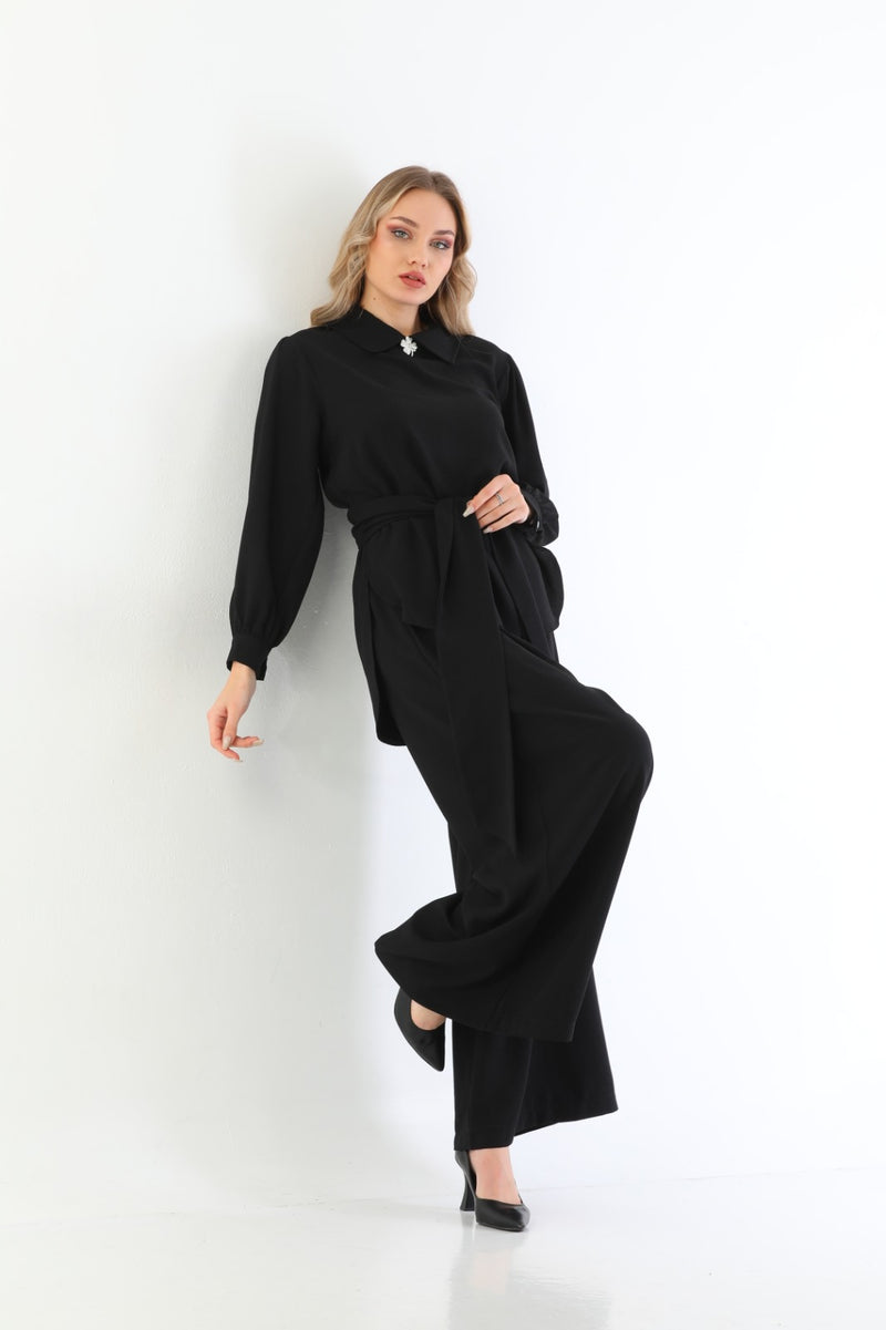wide style takim with leaf broach on collar