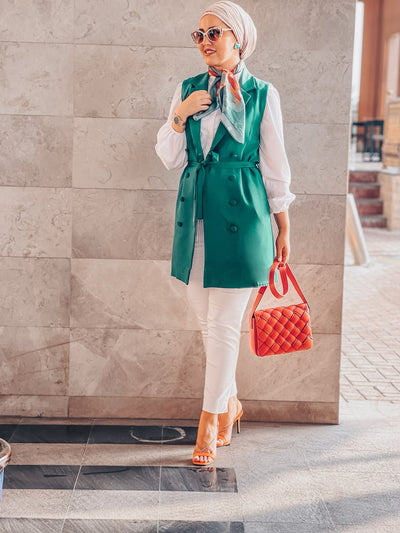 long Buttoned vest with fringe tie