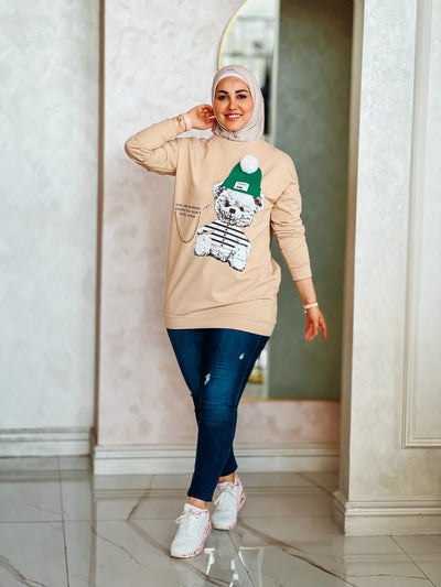 sweat shirt with triko hat bear