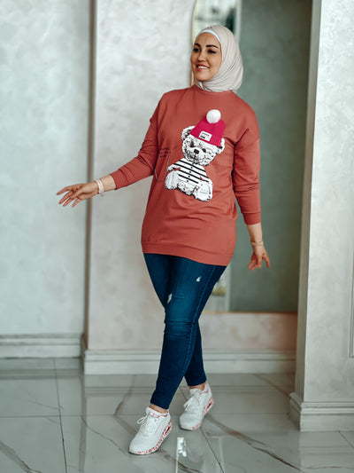 sweat shirt with triko hat bear