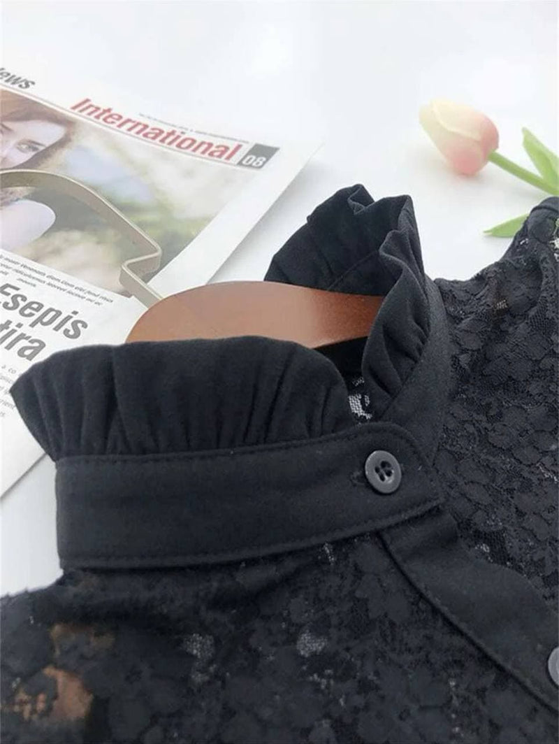 Lace dickey collar